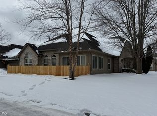 11130 Vineyard Dr, Fishers, IN 46038