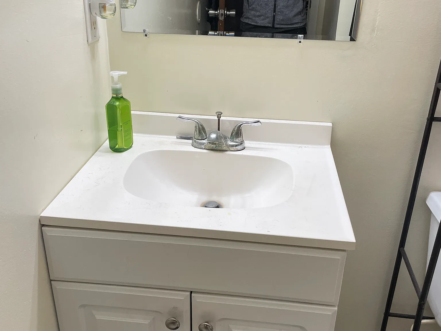 1 bed, 660 sqft, $925 — Photo 2