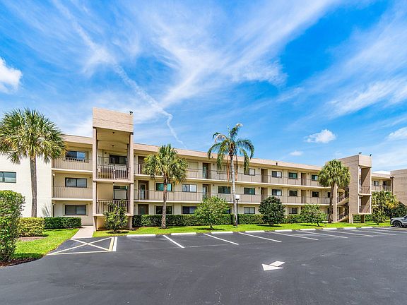 2nd image of 5550 Witney Drive #102