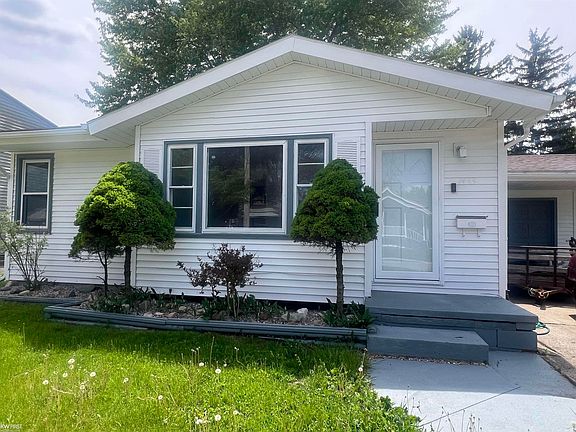 2nd image of 1433 Acacia St