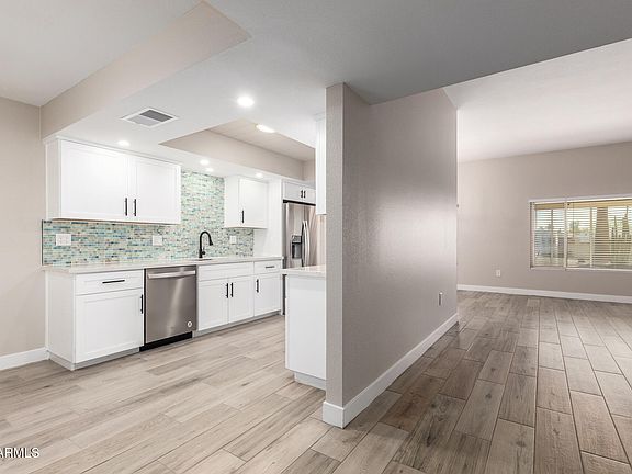 5th image of 9507 W BURNS Drive