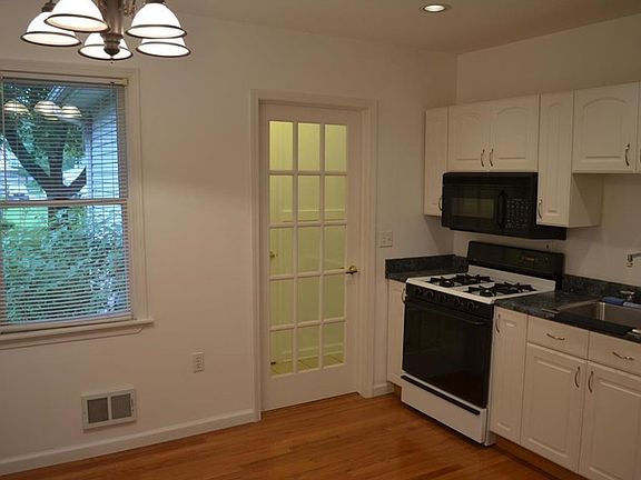 2nd image of 146 S Biggs St
