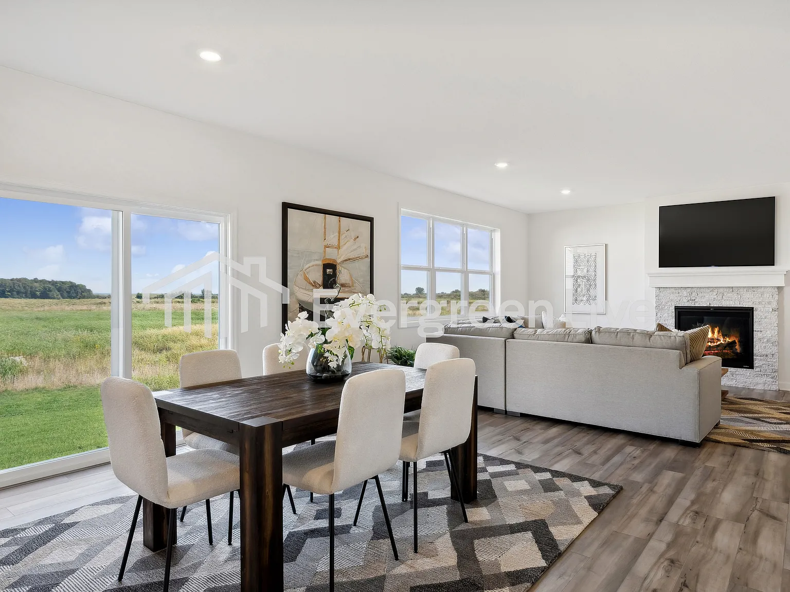 4 bed, 2.5 bath, 2439 sqft, $2,725 — Photo 3