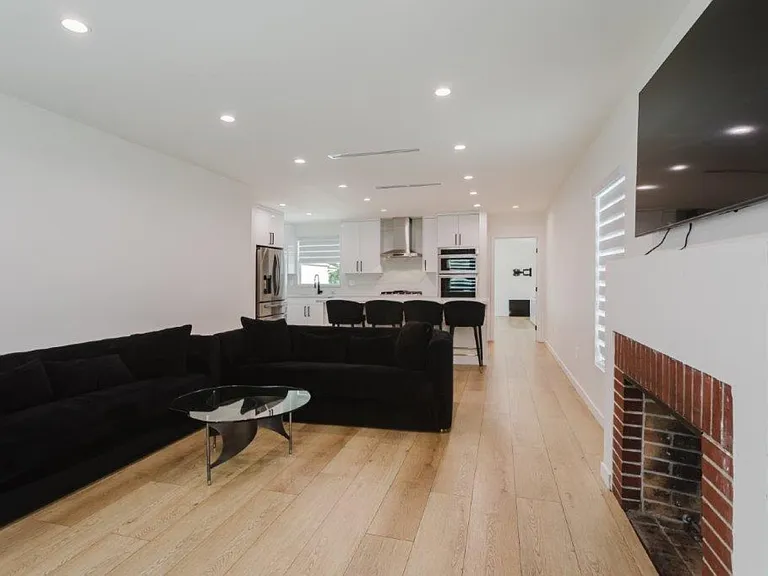 8119 Shadyglade Ave — Photo 17