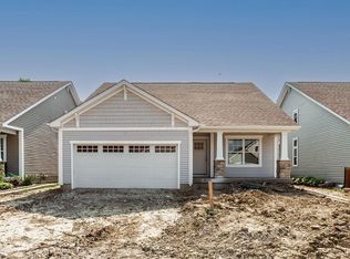 330 Woods Edge Loop, Pataskala, OH 43062