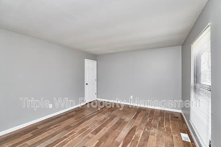3049 Orton St — Photo 7