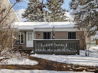 4876 Grenwich Trl N, Oakdale, MN 55128