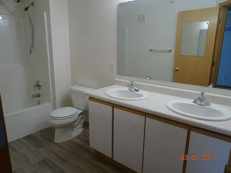 2880 Coral Ct — Photo 8
