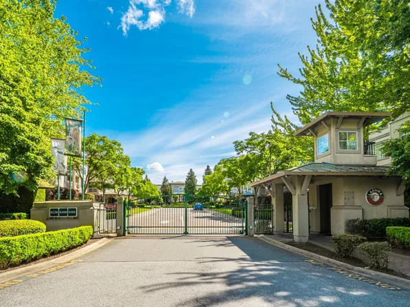 8200 Jones Rd #411, Richmond, BC V6Y 3Z2