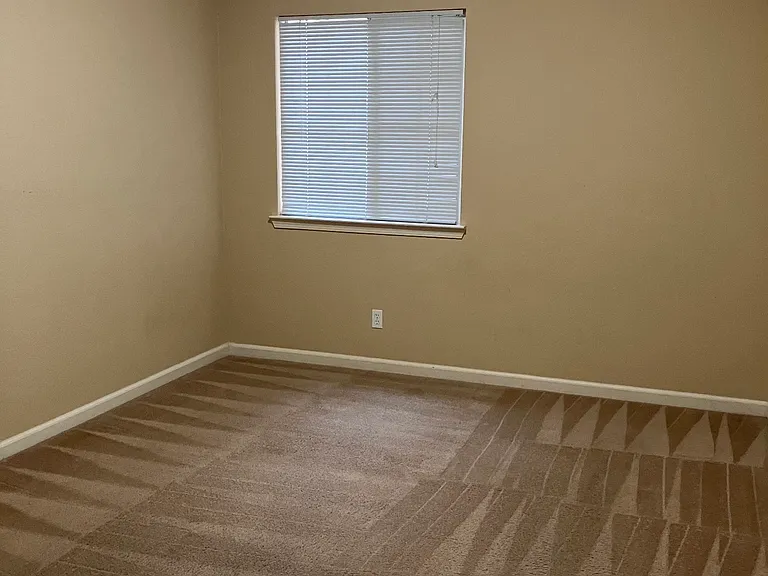 357 Acacia St #3 — Photo 10