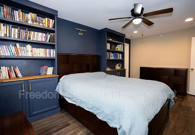 2425 Morgans Point Dr — Photo 54