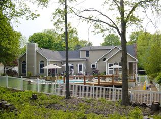 202 Aspen Village Dr, Ballwin, MO