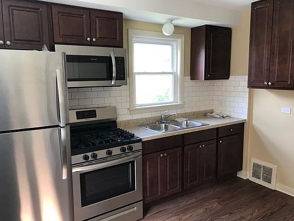 4th image of 802 Portsmouth Ave