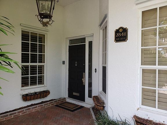 3rd image of 2841 Twin Oaks Way