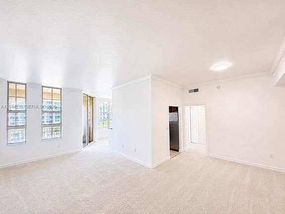 2nd image of 3001 NE 185th St APT 515