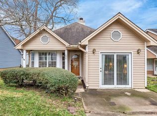 406 Amberly Dr, Jamestown, NC 27282