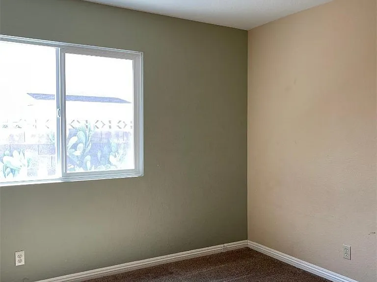 5905 April Ln — Photo 20