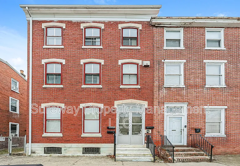 212 E Broad St #2 — Photo 1