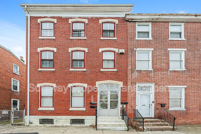 212 E Broad St #2
