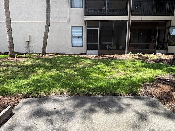 5th image of 3000 S SEMORAN BOULEVARD #9