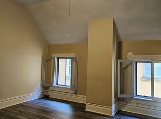 2124 NW Flanders St APT 10, Portland, OR 97210