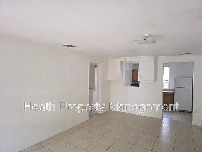 504 6th Ave NW — Photo 8