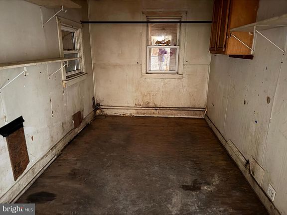 4th image of 1704 Harman Ave