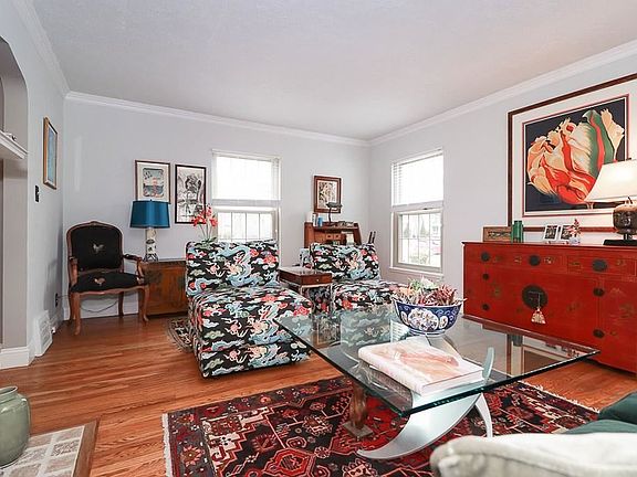 5th image of 20558 Beachwood Dr