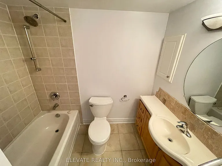 42 Western Battery Rd #706 — Photo 8