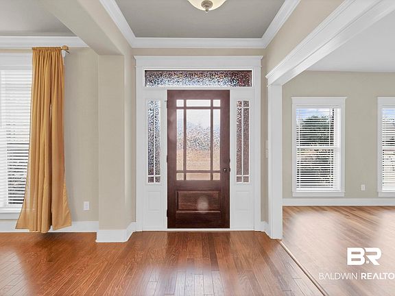 5th image of 133 Stratford St