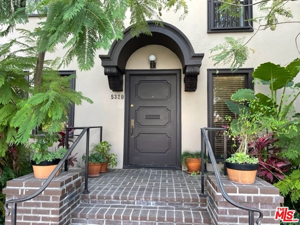 1st image of 5320 Rosewood Ave