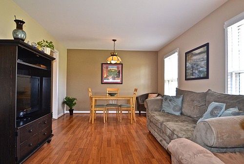 3rd image of 7265 Green Meadows Ln