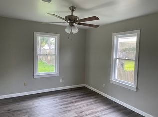 3746 Joplin Ave, Groves, TX 77619