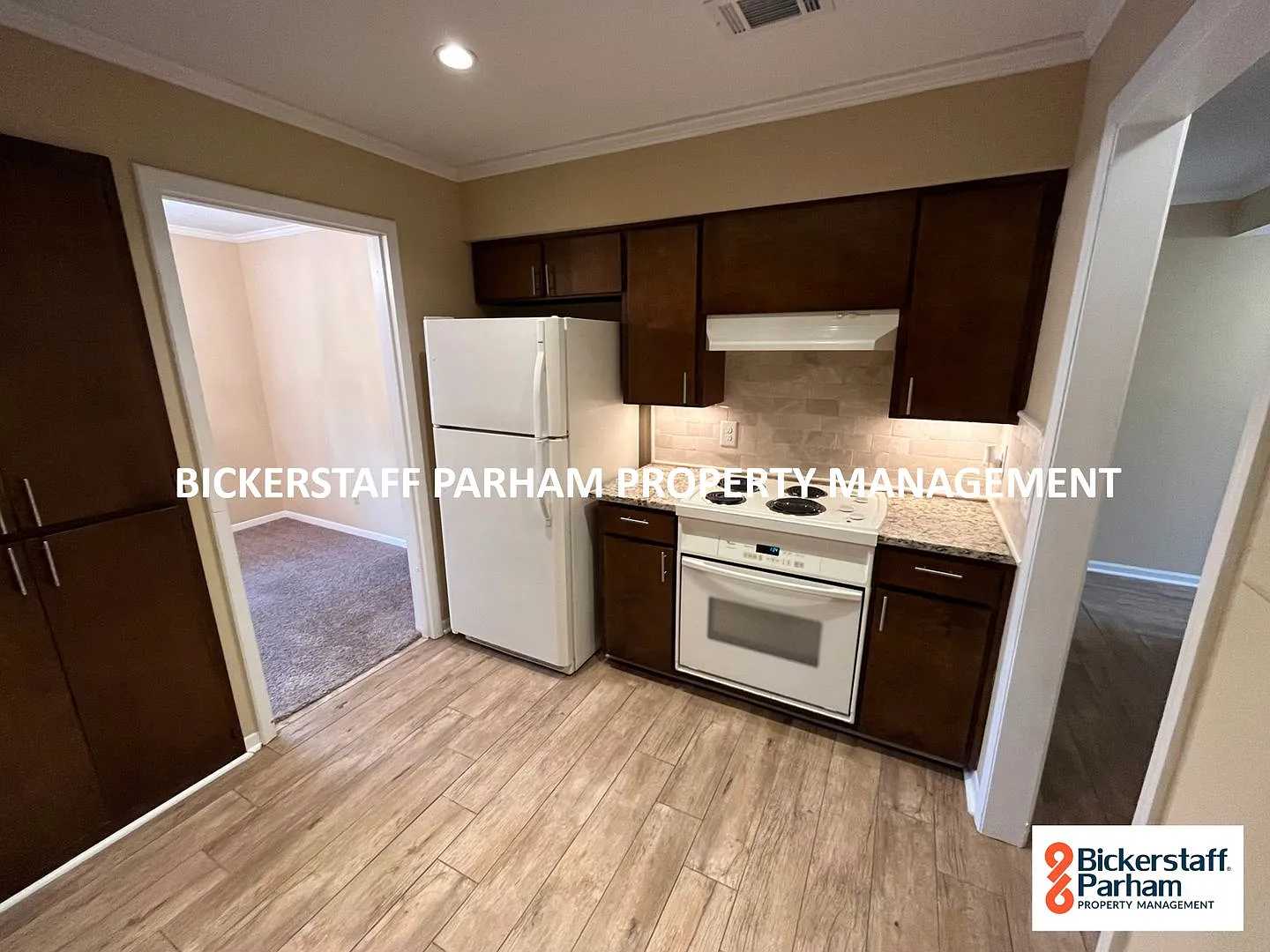Beautiful 2 Bedroom Condo — Photo 3