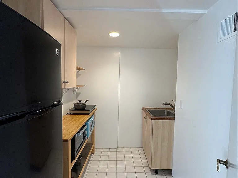 1033 Eastman Way — Photo 5