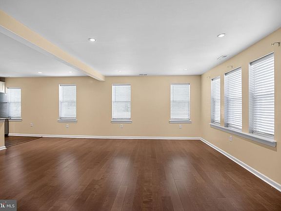 5th image of 2646 Jenkintown Rd