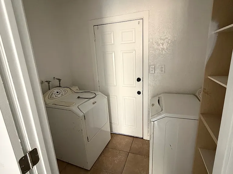 11100 S Normandie Ave #3/4 — Photo 6