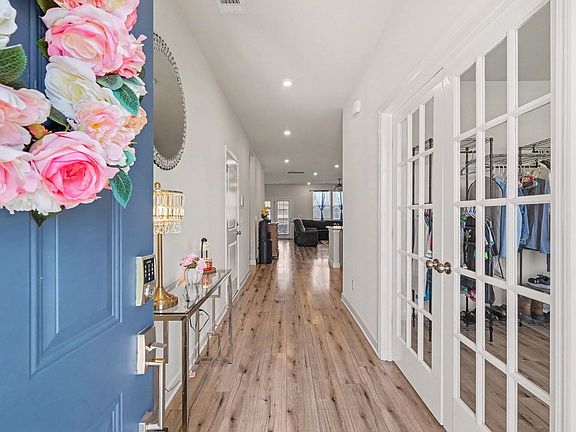 4th image of 4412 Hoboken Way