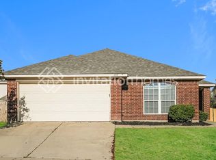 409 Heritage Dr, Crowley, TX 76036