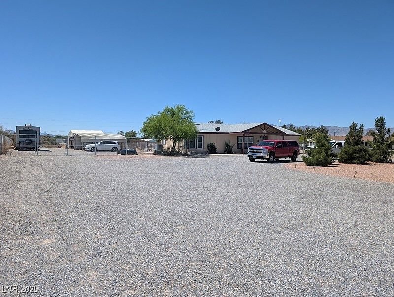 2nd image of 4201 E Navajo Blvd