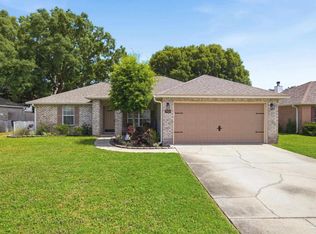 7953 Lola Cir, Navarre, FL 32566