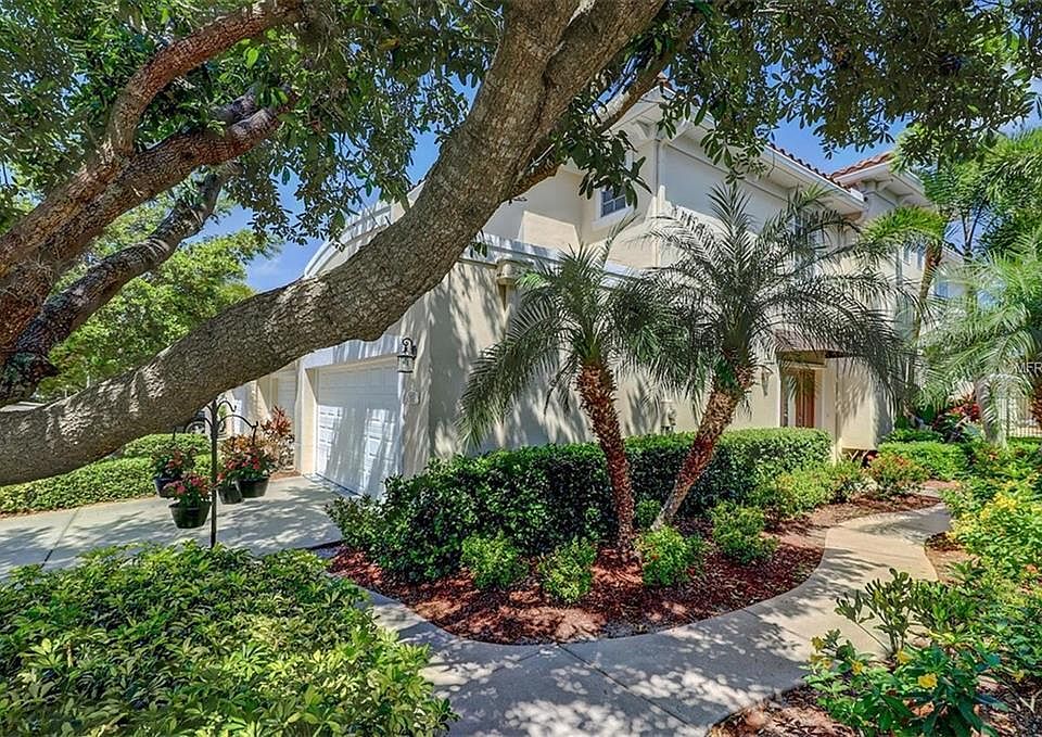 1st image of 183 Valencia Cir