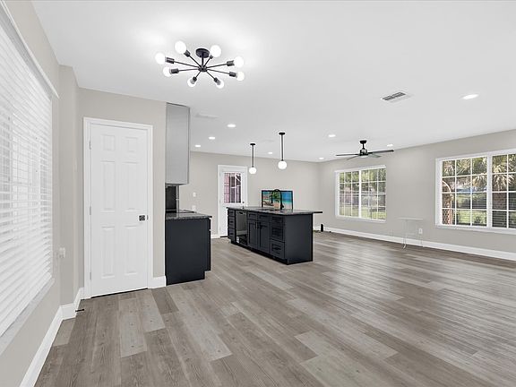 2nd image of 1823 Ravenall Ave