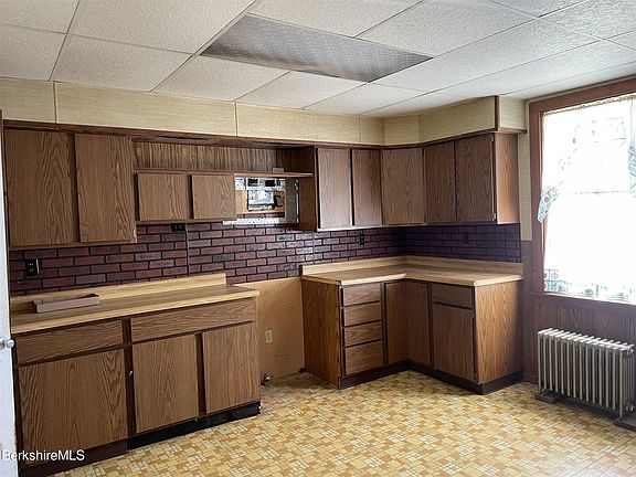 3rd image of 1073 Dalton Ave