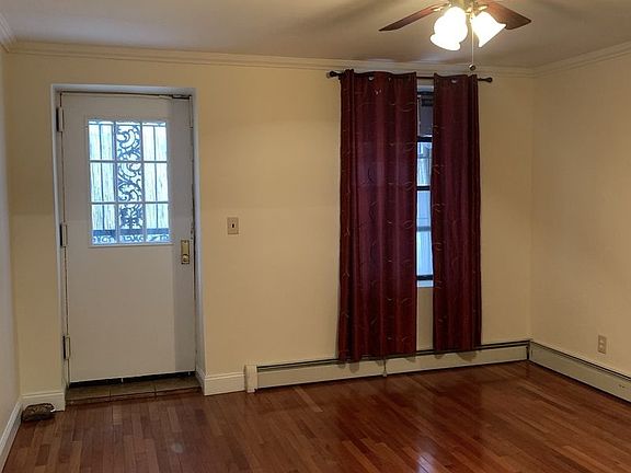 5th image of 549 Manhattan Ave