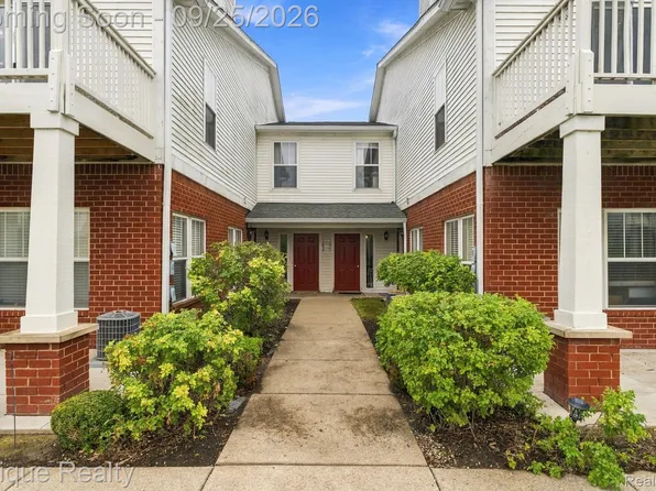 1661 Welland St, Howell, MI 48855
