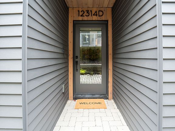2nd image of 12314 14th Ave NE Unit D