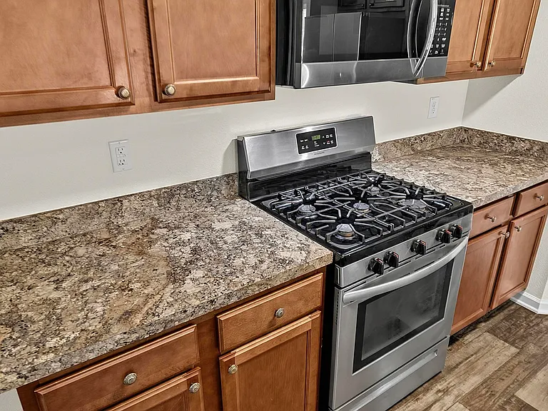 137 Fairway Ct — Photo 23