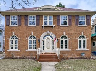 441 Oak Ave, Aurora, IL 60506