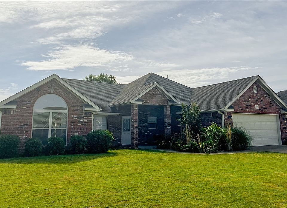 1st image of 2354 N Stonecrest Dr